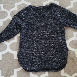 Jessica Simpson lomg sweater